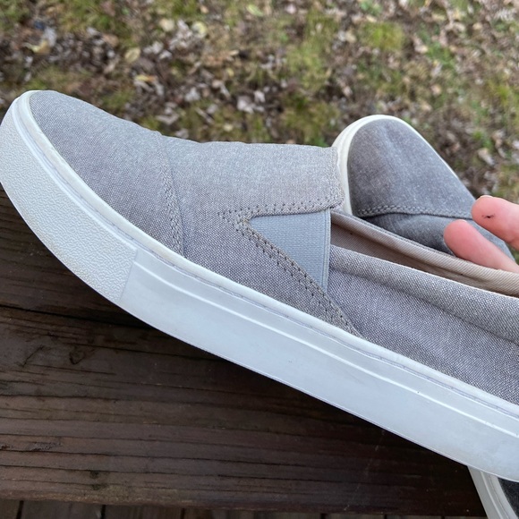 Toms shoes - Picture 3 of 3